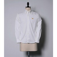 「劇場版 魔法少女まどか☆マギカ［新編］ 叛逆の物語 ボタンダウンシャツ『マミ＆なぎさVer.』」。(c)Magica Quartet／Aniplex・Madoka Movie Project Rebellion