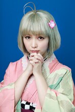 杜山しえみ（富樫あずさ） (c)加藤和恵／集英社・舞台「青の祓魔師」製作委員会