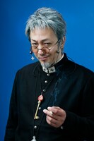 藤本獅郎（和興） (c)加藤和恵／集英社・舞台「青の祓魔師」製作委員会