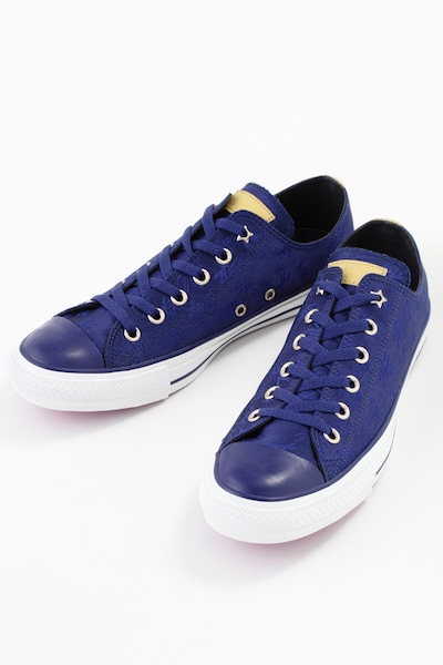 「ジョジョの奇妙な冒険×CONVERSE スペシャルコラボレーションモデル JOJOコンバース ALL STAR OX」 (c)荒木飛呂彦&LUCKY LAND COMMUNICATIONS/集英社・ジョジョの奇妙な冒険SC製作委員会