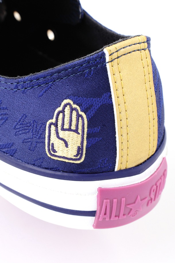 「ジョジョの奇妙な冒険×CONVERSE スペシャルコラボレーションモデル JOJOコンバース ALL STAR OX」 (c)荒木飛呂彦&LUCKY LAND COMMUNICATIONS/集英社・ジョジョの奇妙な冒険SC製作委員会