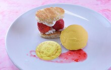 「総北高校のデザートプレート」  (c)渡辺航（週刊少年チャンピオン）／弱虫ペダル製作委員会