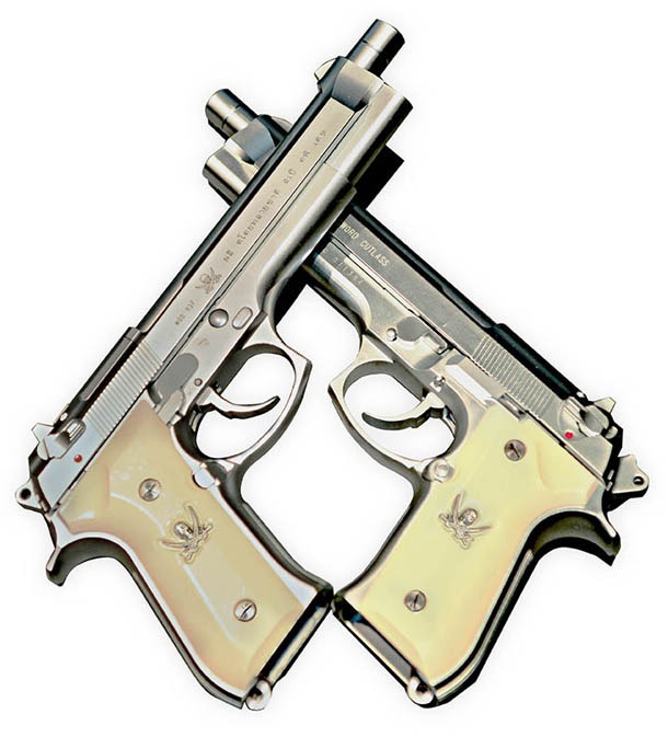 レヴィの使うソードカトラス。もちろん二挺拳銃も可能。 (c)広江礼威／サンデーGX