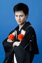 志摩柔造（荒川泰次郎）(c)加藤和恵／集英社・舞台「青の祓魔師」製作委員会