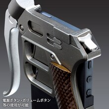 「進撃の巨人 超硬質ブレード型カバー 調査兵団ver.」(c)諫山創・講談社／「進撃の巨人」製作委員会