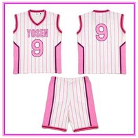 「黒子のバスケ ユニフォーム風ルームウェア」（紫原敦）(c)藤巻忠俊／集英社・黒子のバスケ製作委員会