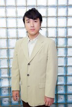 山賀ヒロユキ役のムロツヨシ。 (c)島本和彦・小学館／「アオイホノオ」製作委員会