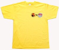 抽選で当たるコラボTシャツの前面。