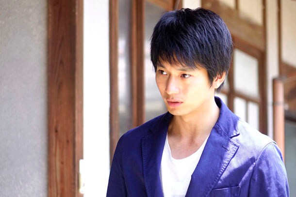 映画「娚の一生」より、向井理(中川役)。 (c)2015 西炯子・小学館/「娚の一生」製作委員会