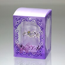 「ドルンキステ リング」に付く特典オリジナルジュエリーBOX。 (c)御巫桃也/一迅社・カーニヴァル製作委員会