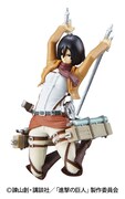 「フィギュア付きホルダースタンドセット」に付くミカサのフィギュア。 (c)諫山創・講談社／「進撃の巨人」製作委員会