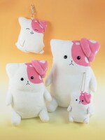 サン・アローから発売された「きのこいぬ」グッズ。  (c)KIMAMA AOBOSHI／TOKUMA SHOTEN