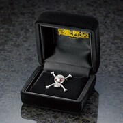 「マジェスティック シルバー 天然石入り高級シルバージュエリーコレクション」(c)尾田栄一郎／集英社・フジテレビ・東映アニメーション