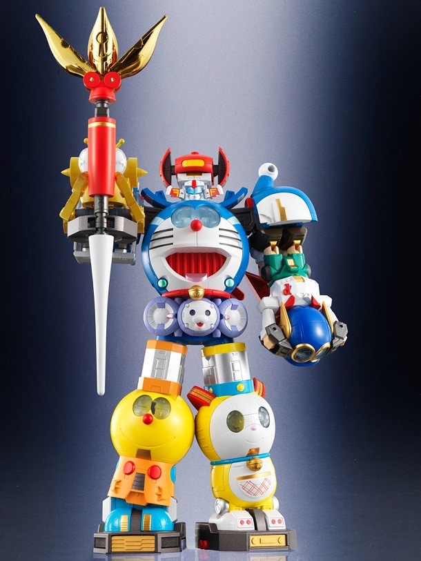 「超合金 超合体！SFロボット 藤子・F・不二雄キャラクターズ」が変形・合体したところ。 (c)Fujiko Pro