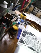 和月伸宏のアトリエをもとに制作された「牙狼〈GARO〉-魔戒ノ花-」第11話のセット。(c)2014 雨宮慶太/東北新社