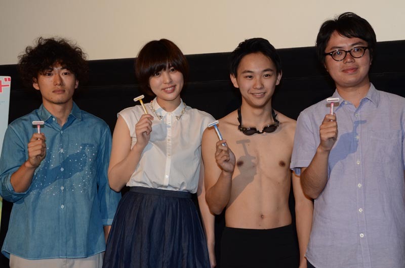 （左から）松居大悟監督、荒井萌、須賀健太、押見修造。