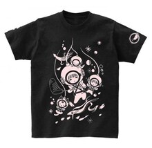 須藤真澄のTシャツ「海底」。