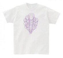 須藤真澄のTシャツ「胸毛」。