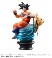 「チェスピースコレクションR『ストロング9』スペシャルコラボセット」孫悟空×サニー号（クイーン） (c)尾田栄一郎／集英社・フジテレビ・東映アニメーション (c)バードスタジオ／集英社・フジテレビ・東映アニメーション (c)島袋光年／集英社・フジテレビ・東映アニメーション