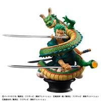 「チェスピースコレクションR『ストロング9』スペシャルコラボセット」ロロノア・ゾロ×神龍（ナイト） (c)尾田栄一郎／集英社・フジテレビ・東映アニメーション (c)バードスタジオ／集英社・フジテレビ・東映アニメーション (c)島袋光年／集英社・フジテレビ・東映アニメーション