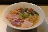 不如帰の「鳳凰の塩そば」。