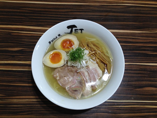 ラーメン人生JETの「鯛ヤモンドダスト」。