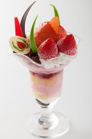 コラボスイーツ「鬼灯パフェ」（800円）