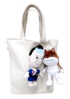 「磯部磯兵衛物語～浮世はつらいよ～」磯兵衛ぬいぐるみと犬ぬいぐるみ。(c)仲間りょう／集英社