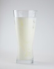 「坂ノ下商店のぐんぐんヨーグルト」(c)古舘春一／集英社・「ハイキュー!!」製作委員会・MBS