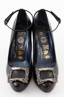 「セバスチャン・ミカエリスモデルパンプス」