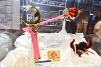 会場に展示された「セーラームーン」グッズ。