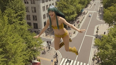 「リゲイン エナジードリンク」のCMより。 (c)高橋留美子／小学館