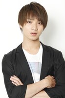 真波山岳役の植田圭輔。