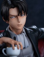 「mensHdge technical statue No.3 進撃の巨人 リヴァイ」 (c)諫山創・講談社／「進撃の巨人」製作委員会