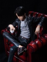 「mensHdge technical statue No.3 進撃の巨人 リヴァイ」 (c)諫山創・講談社／「進撃の巨人」製作委員会