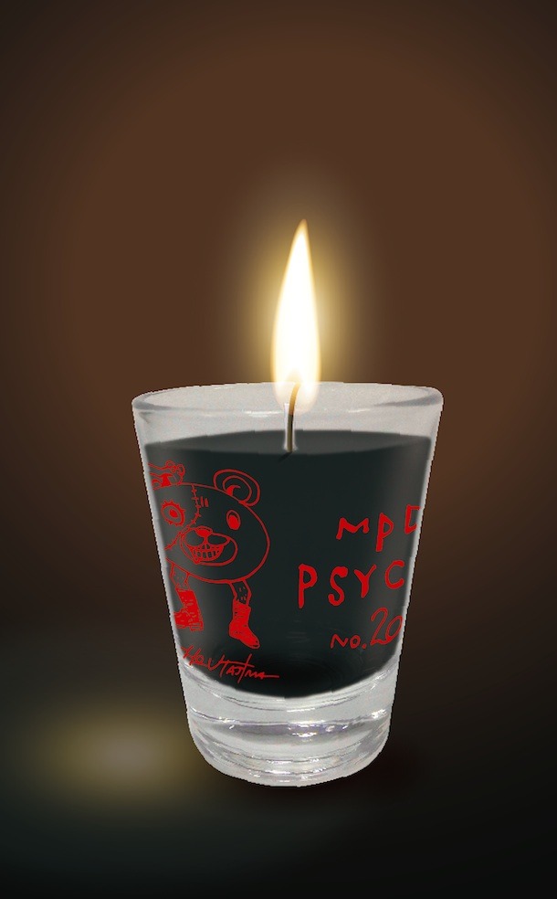 田島昭宇の描き下ろしイラストがあしらわれた「多重人格探偵サイコ」の特製グラスキャンドル。