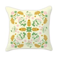 「川崎市 藤子・F・不二雄ミュージアム」の「ハワイフェア 2014」で販売されているクッション表面。(c)Fujiko-Pro