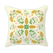 「川崎市 藤子・F・不二雄ミュージアム」の「ハワイフェア 2014」で販売されているクッション表面。(c)Fujiko-Pro