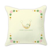 「川崎市 藤子・F・不二雄ミュージアム」の「ハワイフェア 2014」で販売されているクッション裏面。(c)Fujiko-Pro