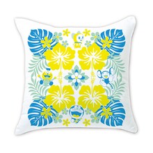 「川崎市 藤子・F・不二雄ミュージアム」の「ハワイフェア 2014」で販売されているクッション表面。(c)Fujiko-Pro