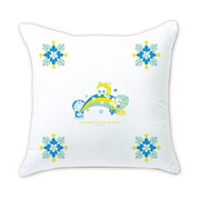 「川崎市 藤子・F・不二雄ミュージアム」の「ハワイフェア 2014」で販売されているクッション裏面。(c)Fujiko-Pro