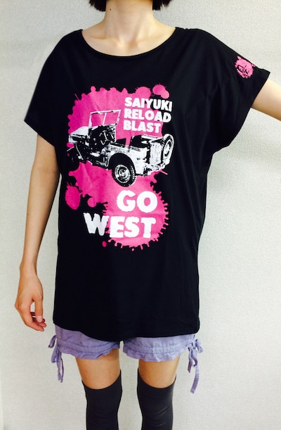 峰倉かずやがデザインを手がけた「最遊記RELOAD BLAST」Tシャツ。価格は2700円。
