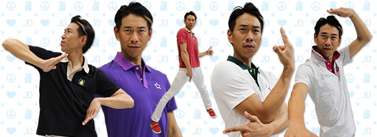 「ジョジョの奇妙なポロシャツ」のモデル着用図(C)荒木飛呂彦&LUCKY LAND COMMUNICATIONS/集英社・ジョジョの奇妙な冒険SC製作委員会