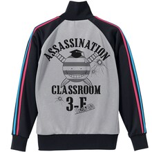 「暗殺教室ジャージ」の裏面。 (c)松井優征／集英社・アニメ「暗殺教室」製作委員会