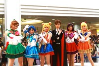 池袋サンシャインシティ噴水広場にて行われたイベントの様子。