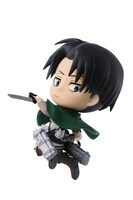 C賞「ハンジ＆リヴァイ ちびきゅんキャラセット」のリヴァイ。(c)諫山創・講談社/「進撃の巨人」製作委員会