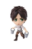 ラストワン賞「お掃除兵長＆エレン ちびきゅんキャラセット」のエレン。(c)諫山創・講談社/「進撃の巨人」製作委員会