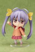 「ねんどろいど 宮内れんげ」でにゃんぱすーを再現した様子。(c)2013 あっと・株式会社KADOKAWA メディアファクトリー刊／旭丘分校管理組合