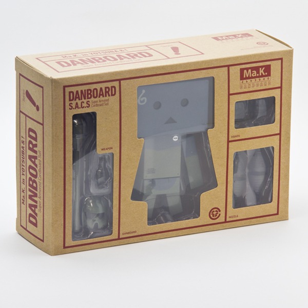 「よつばと！マシーネンダンボー #001 S.A.F.S.」(c)KIYOHIKO AZUMA/YOTUBA SUTAZIO(c)Kow Yokoyama 2014