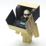 「よつばと！マシーネンダンボー #002 Ma.K.BOX」(c)KIYOHIKO AZUMA/YOTUBA SUTAZIO(c)Kow Yokoyama 2014